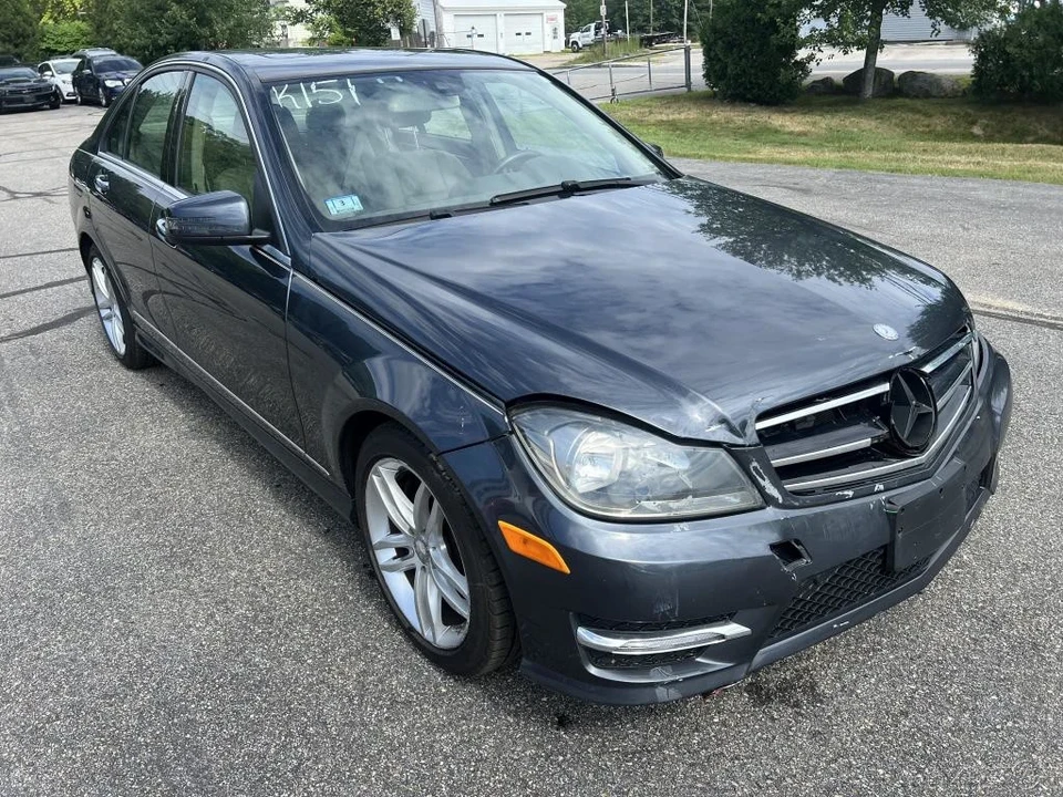 2014 Mercedes-Benz W204 C-Class - Image 9 of 12