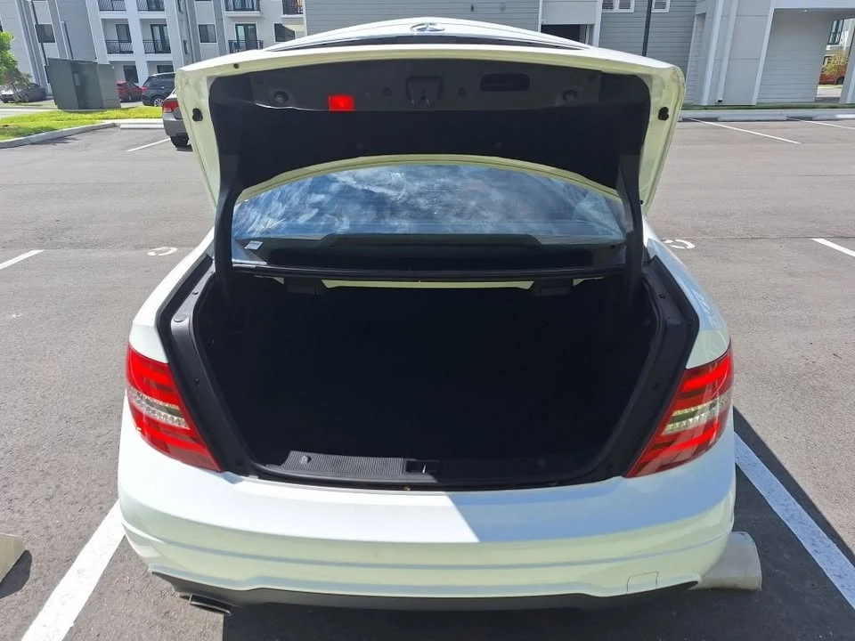 2014 Mercedes-Benz W204 C-Class - Image 11 of 20