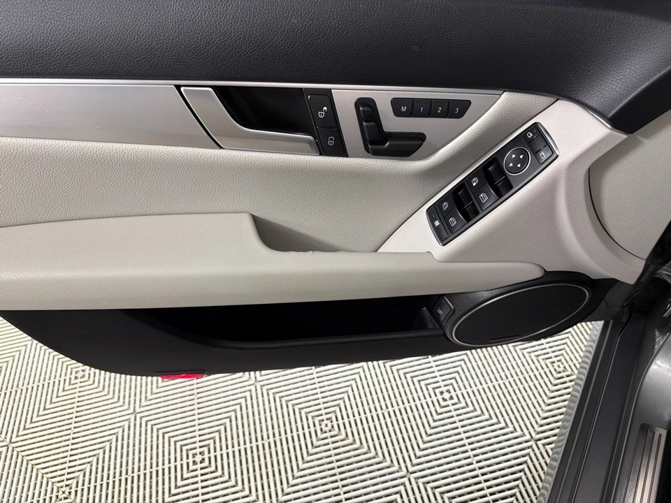 2014 Mercedes-Benz W204 C-Class - Image 9 of 12