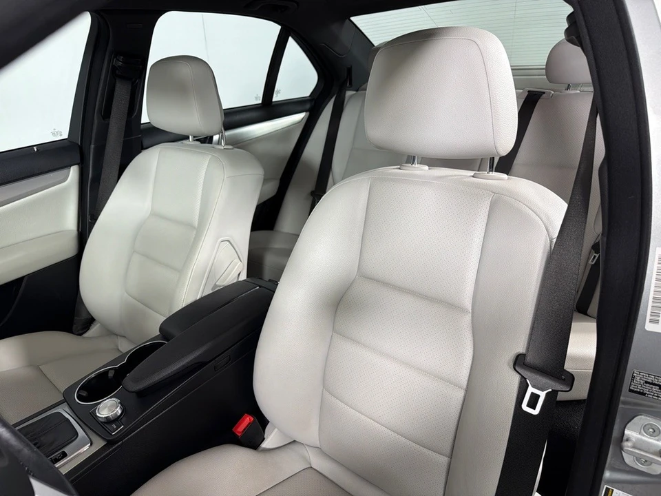 2014 Mercedes-Benz W204 C-Class - Image 10 of 12