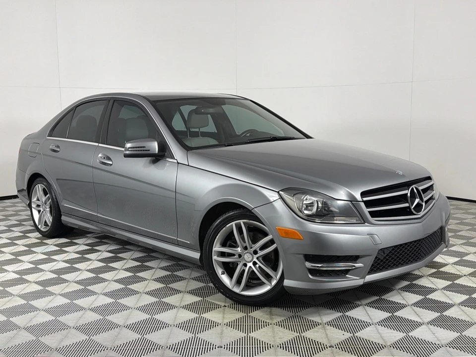 2014 Mercedes-Benz W204 C-Class - Image 2 of 12