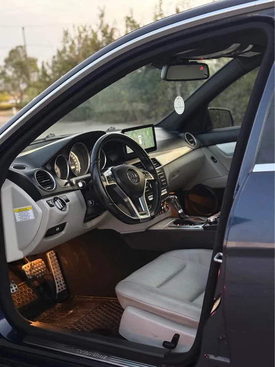2014 Mercedes-Benz W204 C-Class - Image 9 of 14