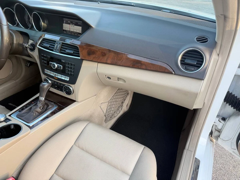2014 Mercedes-Benz C-Class - Image 9 of 12