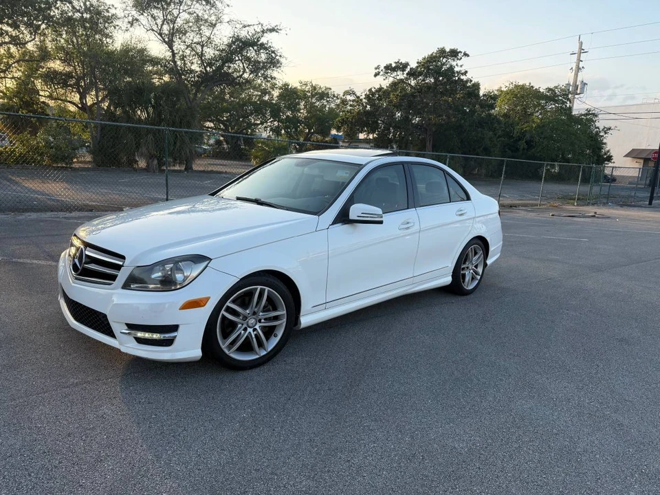 2014 Mercedes-Benz C-Class - Image 7 of 12