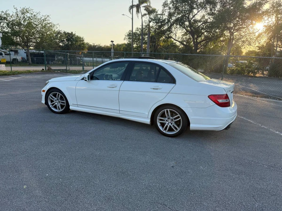 2014 Mercedes-Benz C-Class - Image 5 of 12