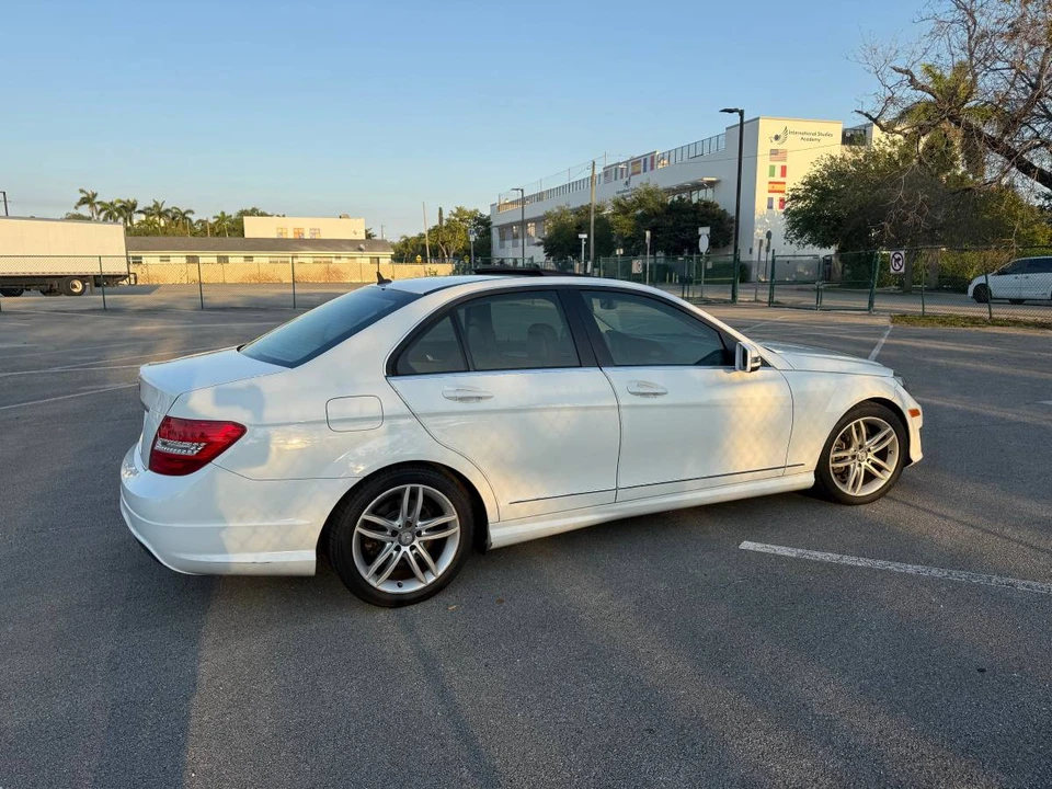 2014 Mercedes-Benz C-Class - Image 4 of 12