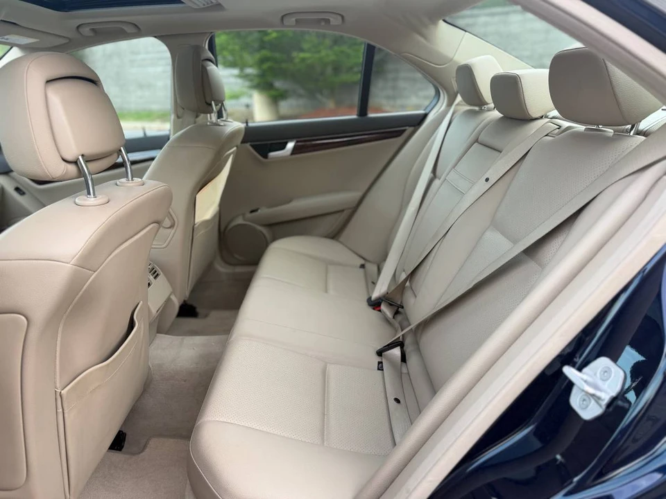 2014 Mercedes-Benz W204 C-Class - Image 16 of 19