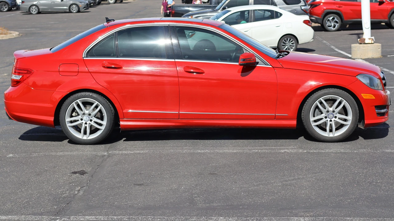 2014 Mercedes-Benz W204 C-Class - Image 15 of 31