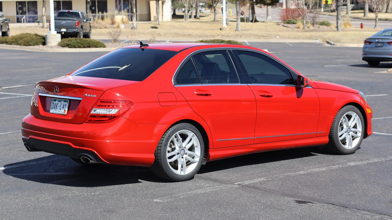 2014 Mercedes-Benz W204 C-Class - Image 13 of 31