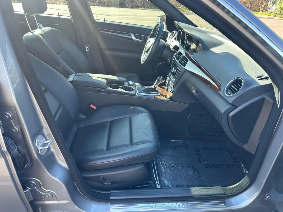 2014 Mercedes-Benz W204 C-Class - Image 26 of 31