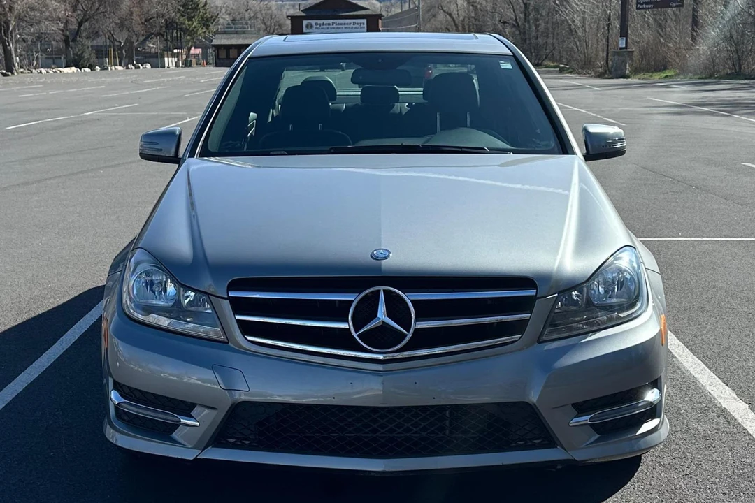 2014 Mercedes-Benz W204 C-Class - Image 2 of 31