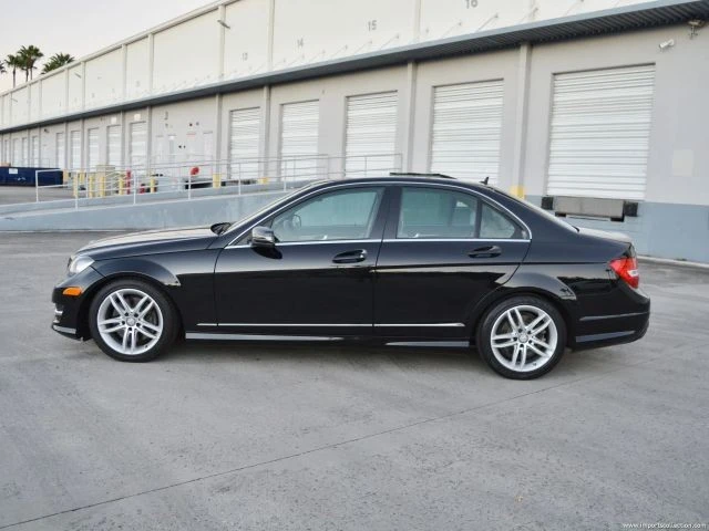 2014 Mercedes-Benz W204 C-Class - Image 8 of 12