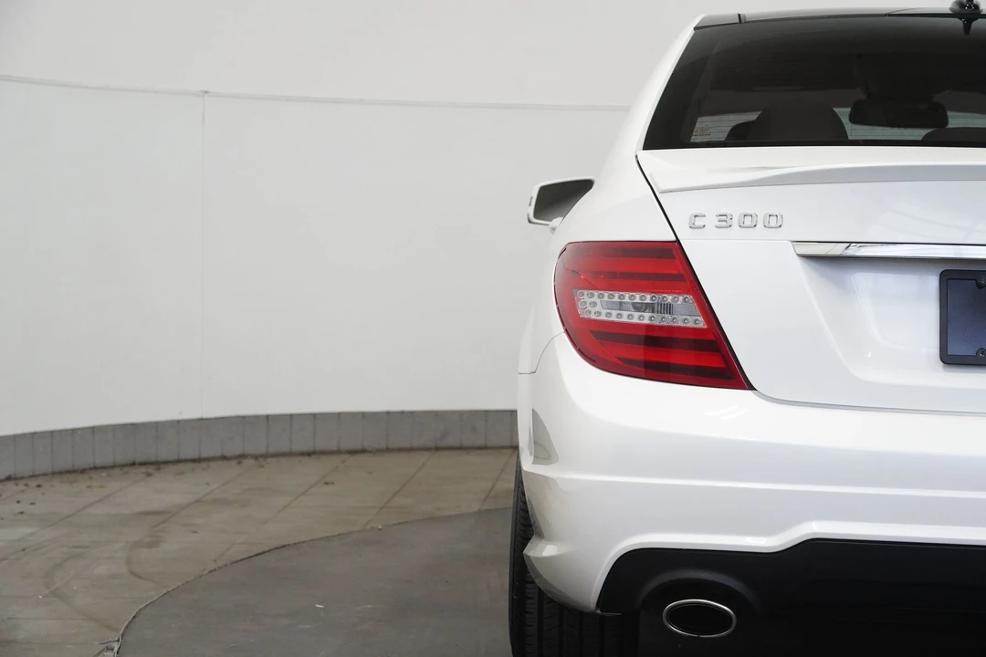 2014 Mercedes-Benz W204 C-Class - Image 11 of 12