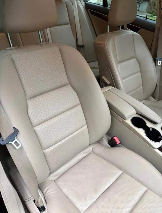 2014 Mercedes-Benz W204 C-Class - Image 9 of 17