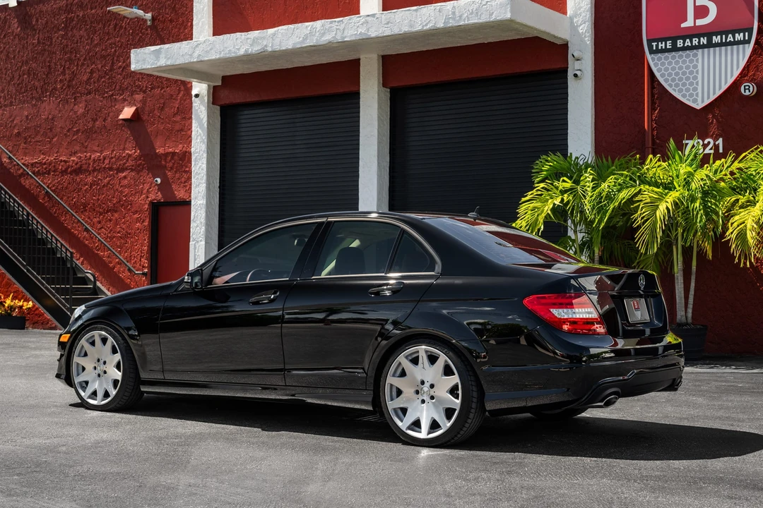 2014 Mercedes-Benz W204 C-Class - Image 10 of 31