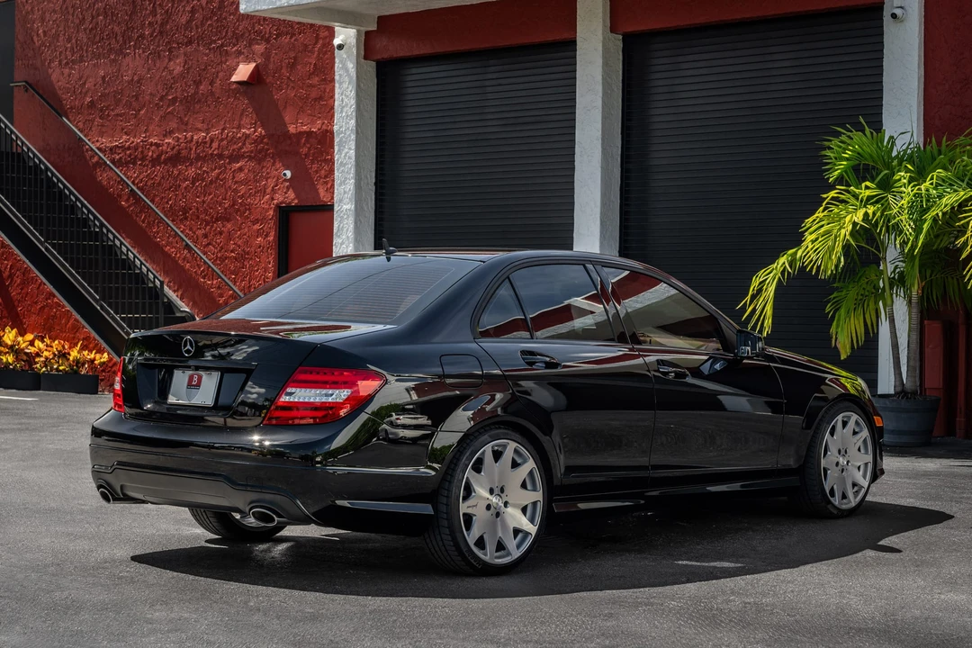 2014 Mercedes-Benz W204 C-Class - Image 17 of 31