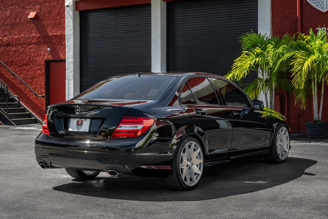 2014 Mercedes-Benz W204 C-Class - Image 16 of 31