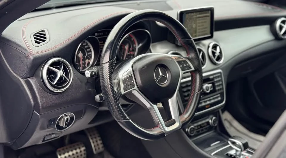 2014 Mercedes-Benz CLK-Class - Image 9 of 17