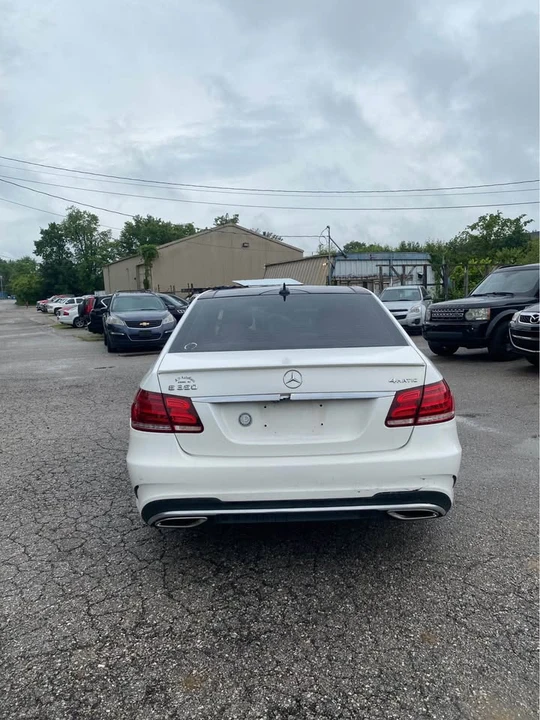 2014 Mercedes-Benz W212 E-Class - Image 10 of 11