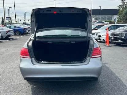 2014 Mercedes-Benz W212 E-Class - Image 8 of 19
