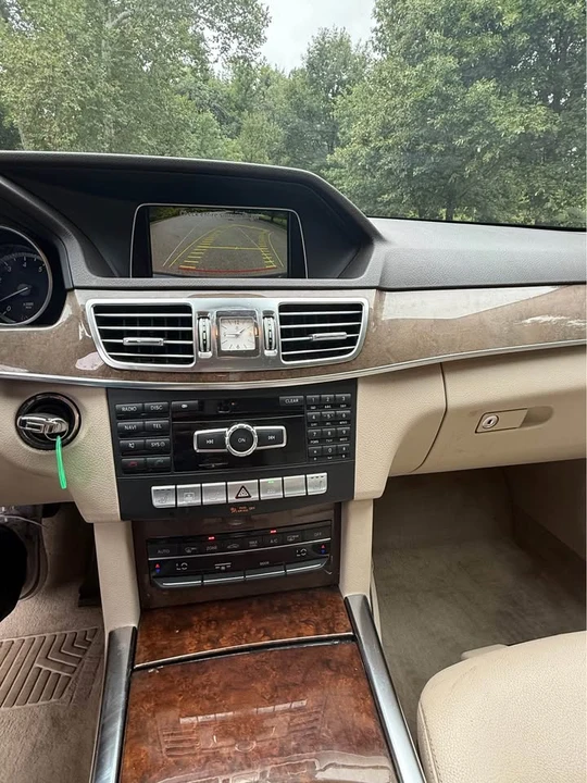 2014 Mercedes-Benz W212 E-Class - Image 10 of 15