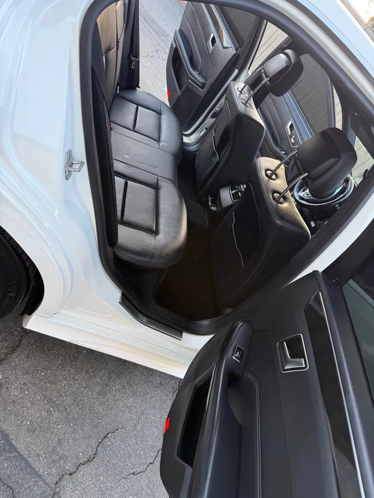 2014 Mercedes-Benz W212 E-Class - Image 9 of 17
