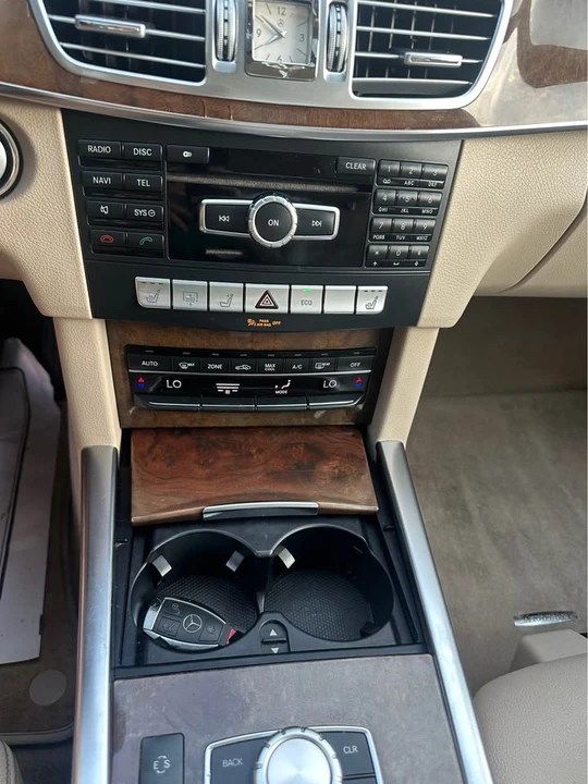 2014 Mercedes-Benz W212 E-Class - Image 9 of 11