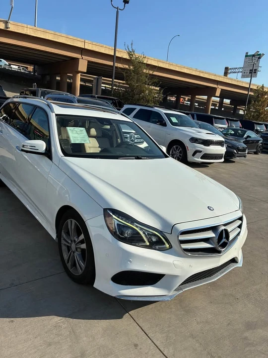 2014 Mercedes-Benz W212 E-Class - Image 2 of 14