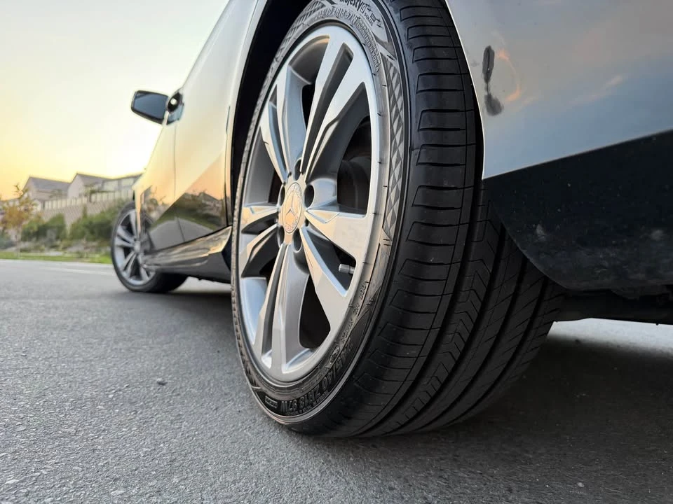 2014 Mercedes-Benz W212 E-Class - Image 13 of 16