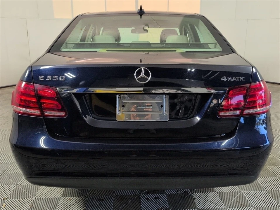 2014 Mercedes-Benz W212 E-Class - Image 14 of 21