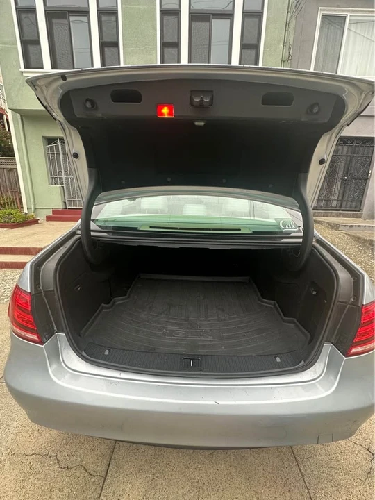 2014 Mercedes-Benz W212 E-Class - Image 10 of 16