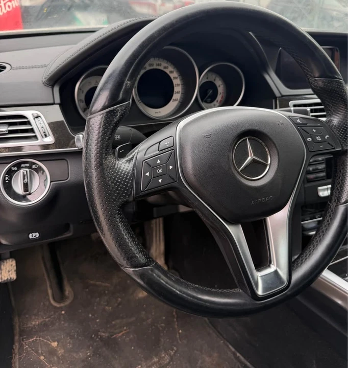 2014 Mercedes-Benz W212 E-Class - Image 4 of 5