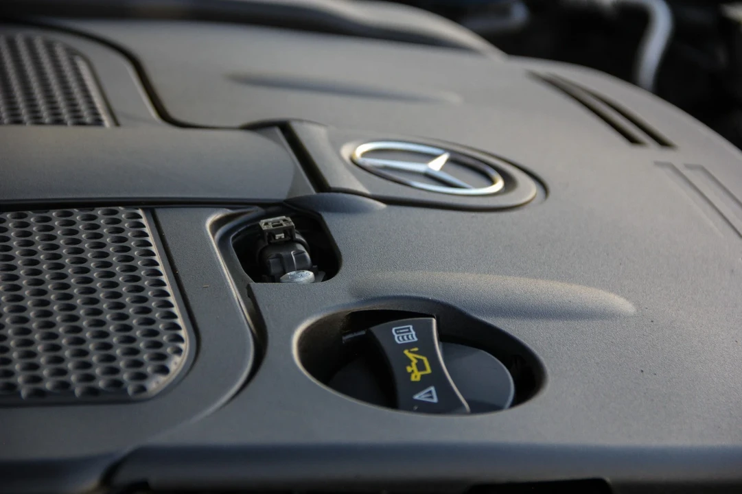 2014 Mercedes-Benz W212 E-Class - Image 13 of 21