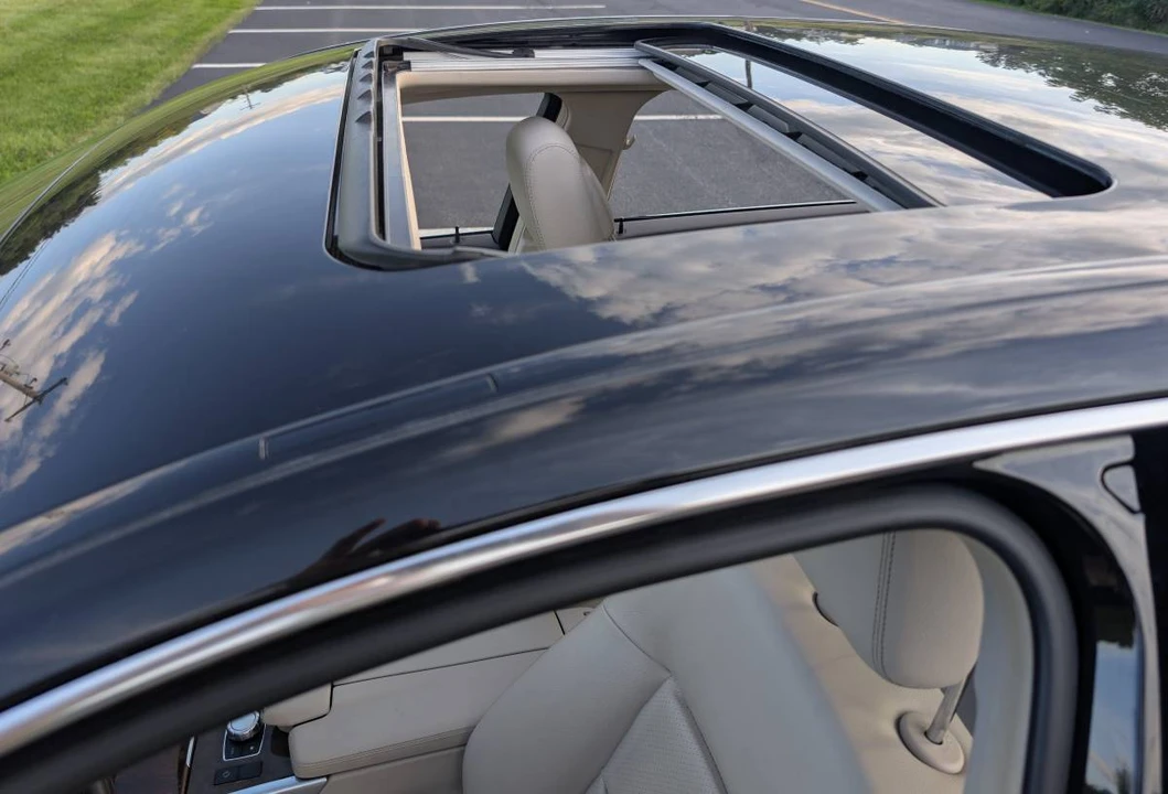 2014 Mercedes-Benz W212 E-Class - Image 19 of 24