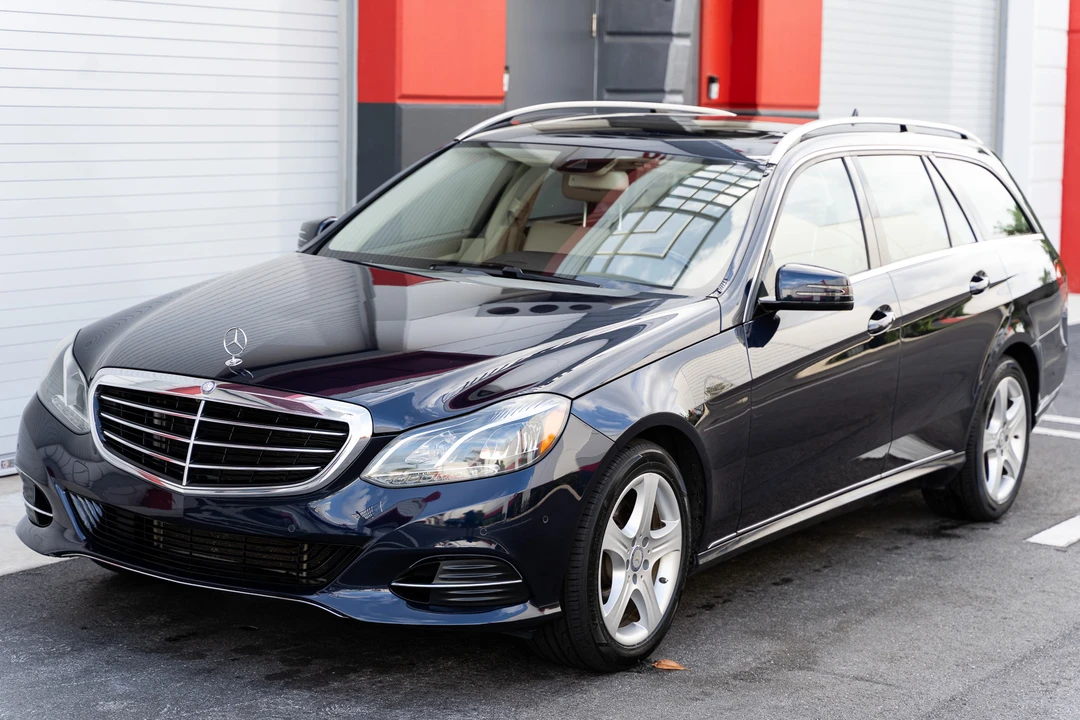 2014 Mercedes-Benz - Image 4 of 31