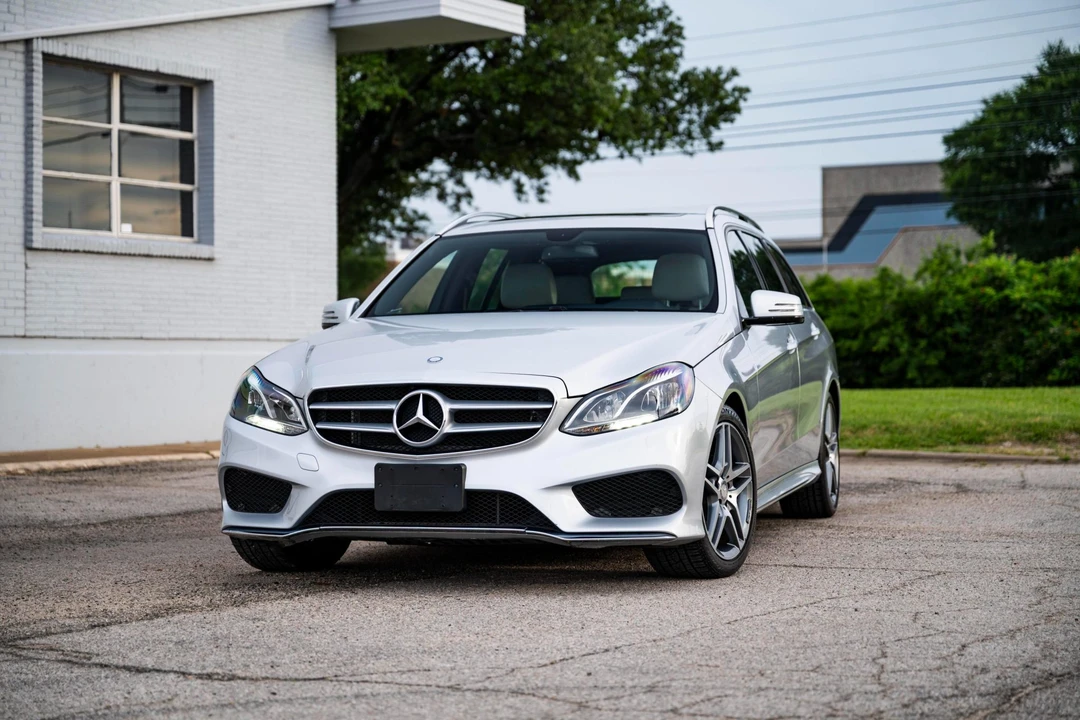 2014 Mercedes-Benz W212 E-Class - Image 2 of 31