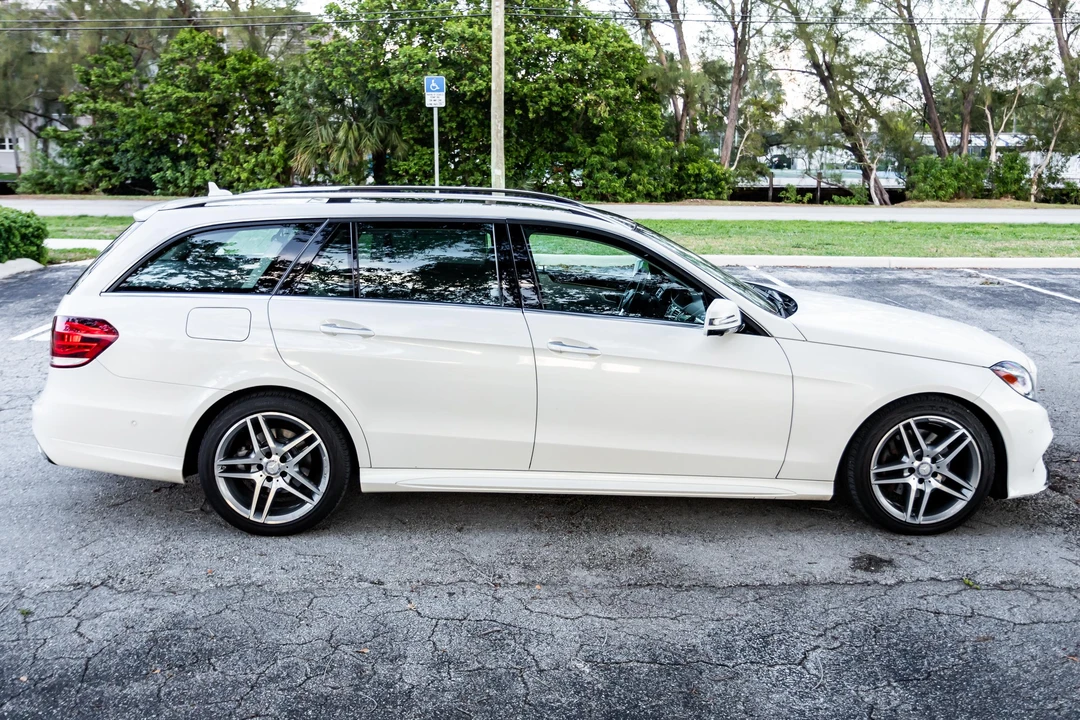 2014 Mercedes-Benz W212 E-Class - Image 10 of 31