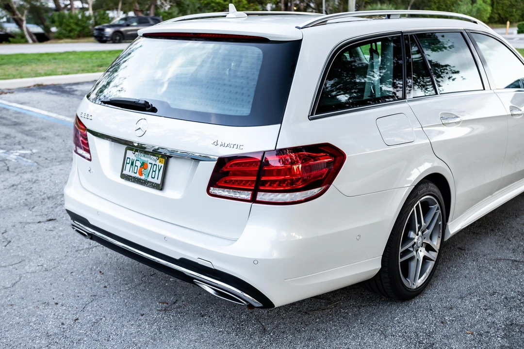 2014 Mercedes-Benz W212 E-Class - Image 24 of 31