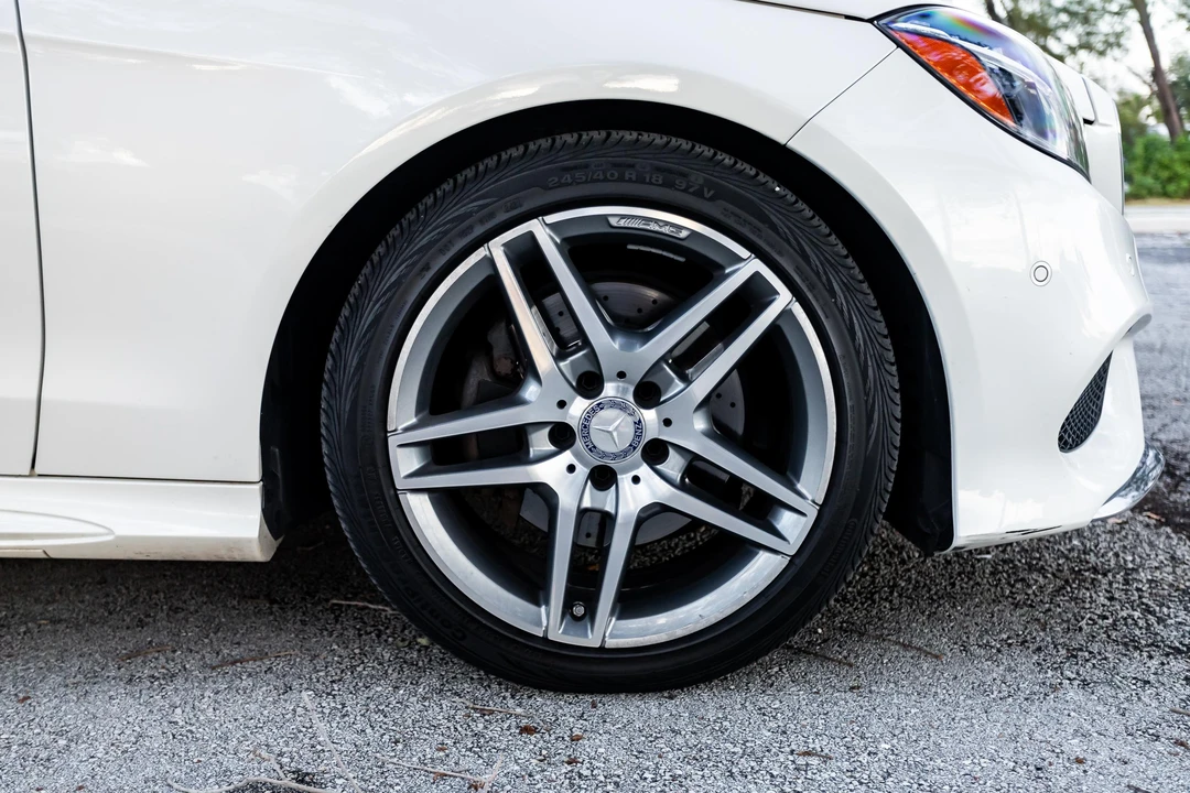 2014 Mercedes-Benz W212 E-Class - Image 30 of 31