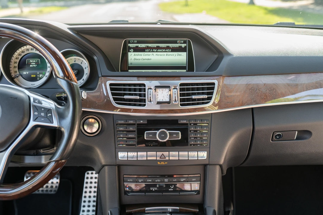 2014 Mercedes-Benz W212 E-Class - Image 30 of 31