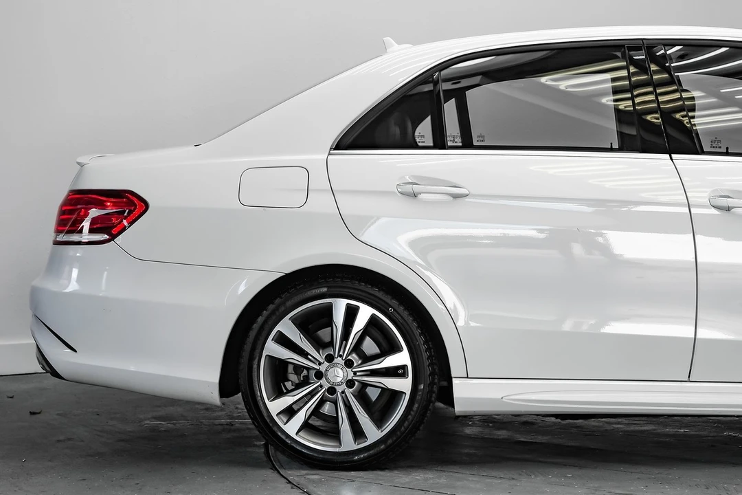 2014 Mercedes-Benz W212 E-Class - Image 10 of 21
