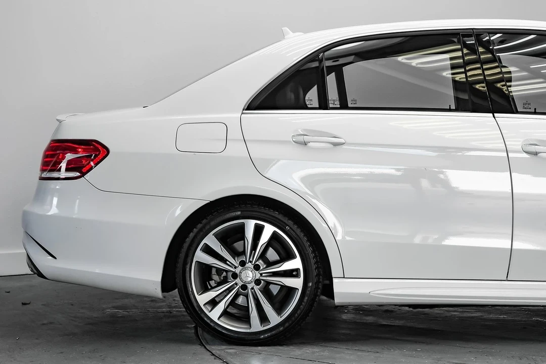 2014 Mercedes-Benz W212 E-Class - Image 10 of 21