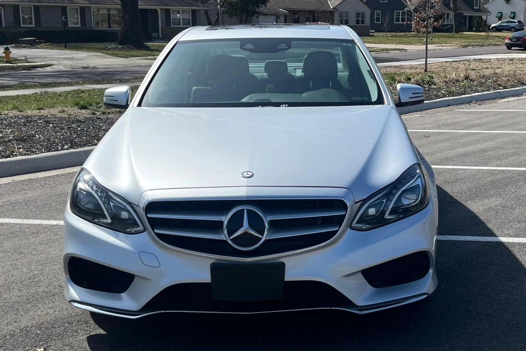 2014 Mercedes-Benz W212 E-Class - Image 2 of 31