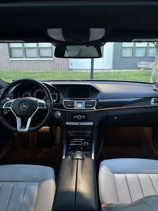 2014 Mercedes-Benz W212 E-Class - Image 17 of 21