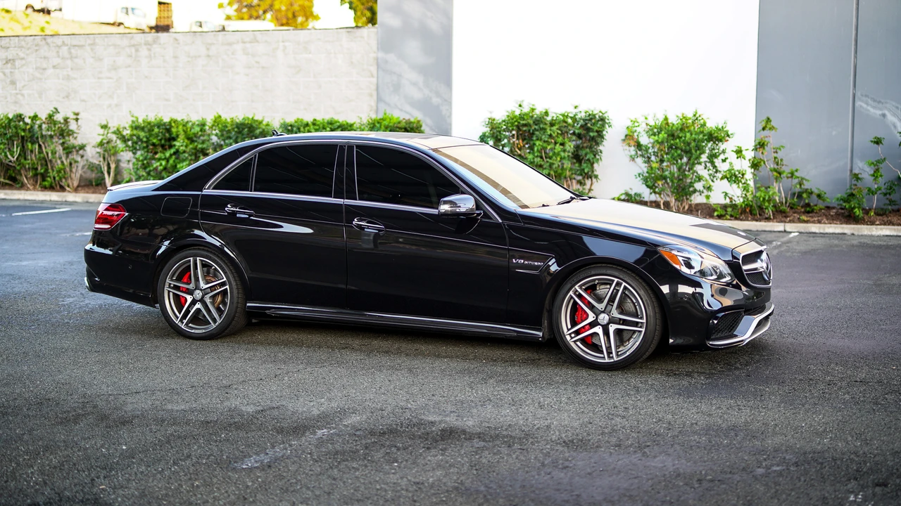2014 Mercedes-Benz W212 E 63 AMG - Image 23 of 31