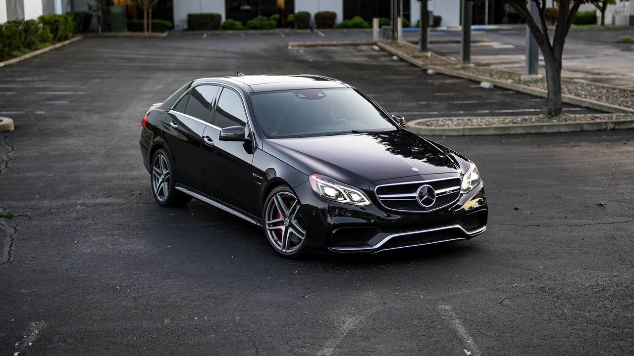 2014 Mercedes-Benz W212 E 63 AMG - Image 2 of 31