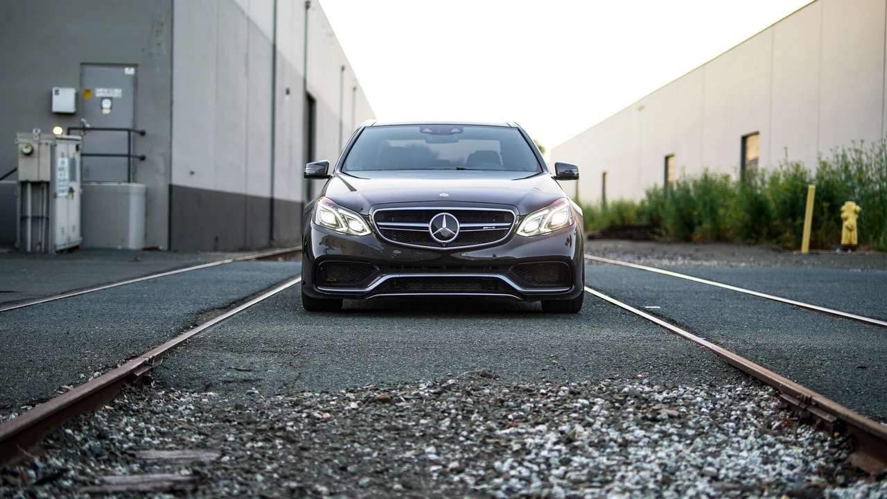 2014 Mercedes-Benz W212 E 63 AMG - Image 9 of 31