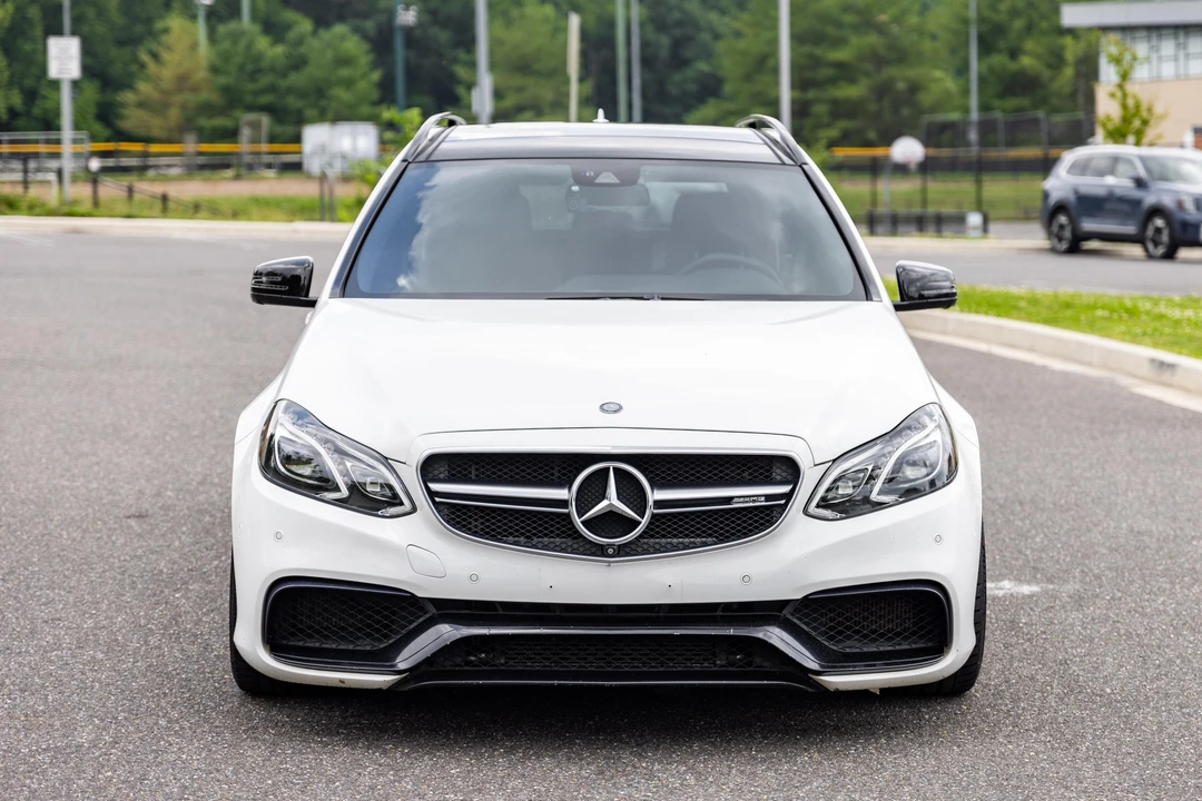 2014 Mercedes-Benz W212 E 63 AMG - Image 2 of 31