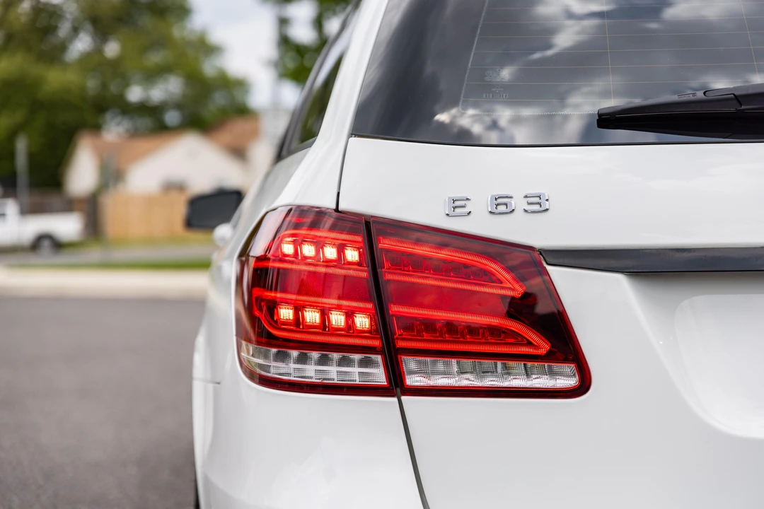 2014 Mercedes-Benz W212 E 63 AMG - Image 14 of 31