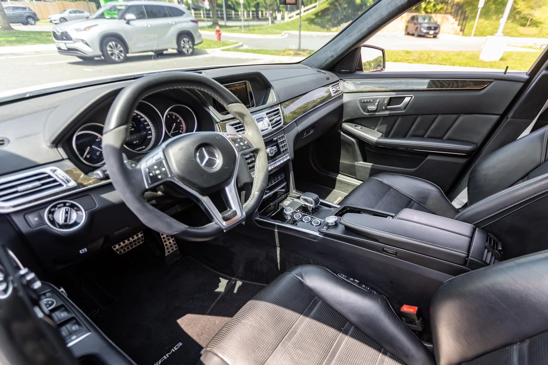 2014 Mercedes-Benz W212 E 63 AMG - Image 28 of 31